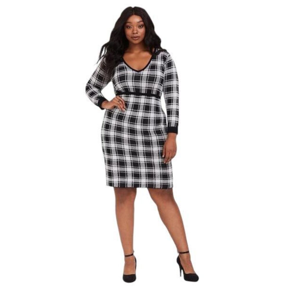 Torrid Plus Size‎ 2X Dress Plaid Bodycon Sweater Dress Black White Knee 969